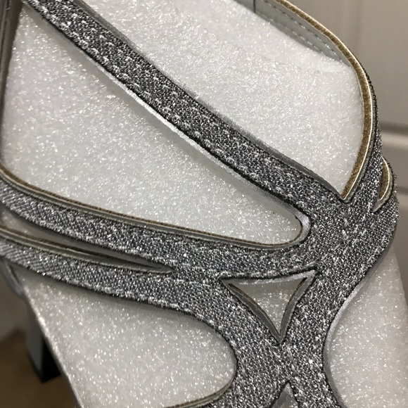 Silver Glitter heels - Picture 11 of 12